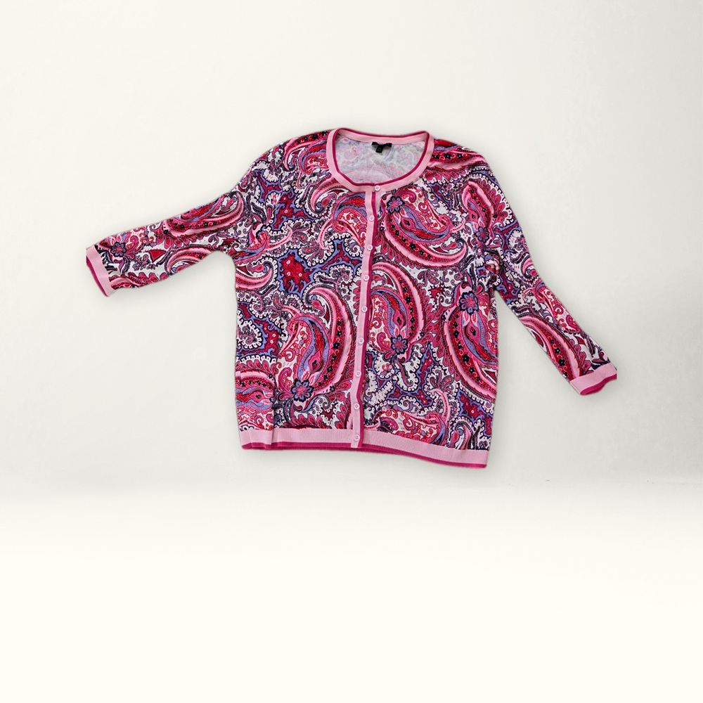 Pretty in Pink Paisley Sweater❤️